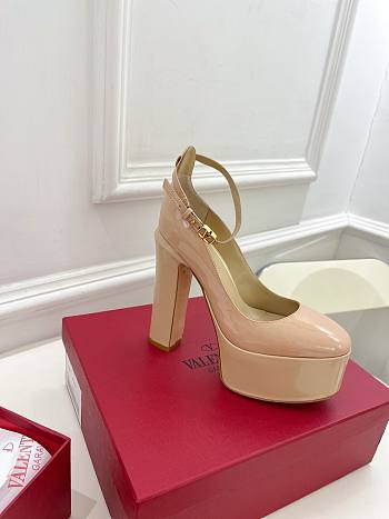 Valentino beige patent high heel