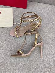 VALENTINO Garavani rockstud beige heel - 5