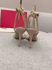 VALENTINO Garavani rockstud beige heel - 2