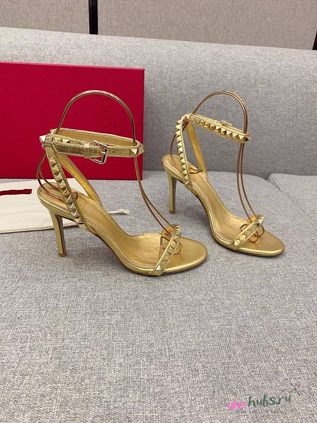 VALENTINO Garavani rockstud gold heel  - 1