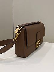 FENDI Baguette large brown leather bag - 5