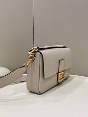 FENDI Baguette large cream leather bag - 6