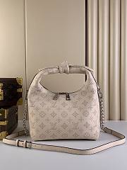  Louis Vuitton Why Knot MM Cream Bag - 1