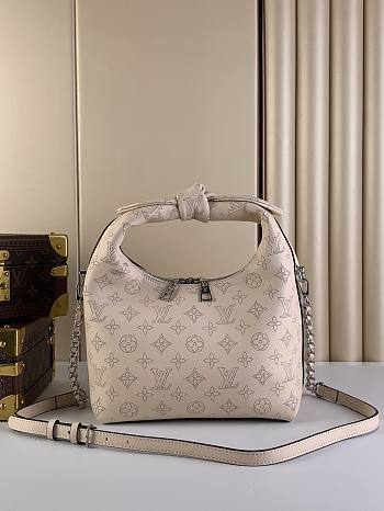  Louis Vuitton Why Knot MM Cream Bag