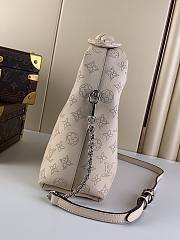  Louis Vuitton Why Knot MM Cream Bag - 2