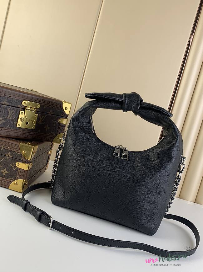 Louis Vuitton Why Knot MM Black Bag - unahubs.ru