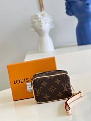 Louis Vuitton Monogram Truth Wapity Pouch - 6