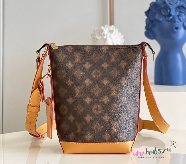 Louis Vuitton Hobo Cruiser PM Bag - 1