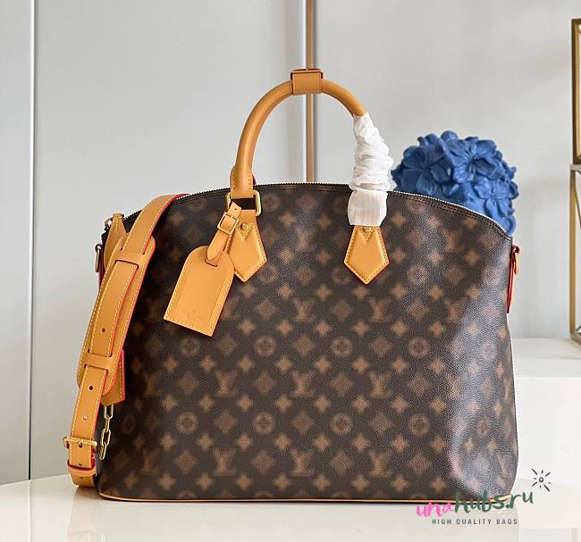 Louis Vuitton Lock it Blurry Monogram canvas bag - 1