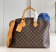 Louis Vuitton Lock it Blurry Monogram canvas bag - 1