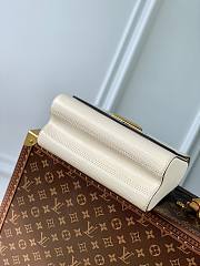 Louis Vuitton Twist MM White Handbag - 3