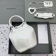 Balenciaga white medium bucket - 2