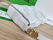 Bottega Veneta Cassette white grained leather bag - 3