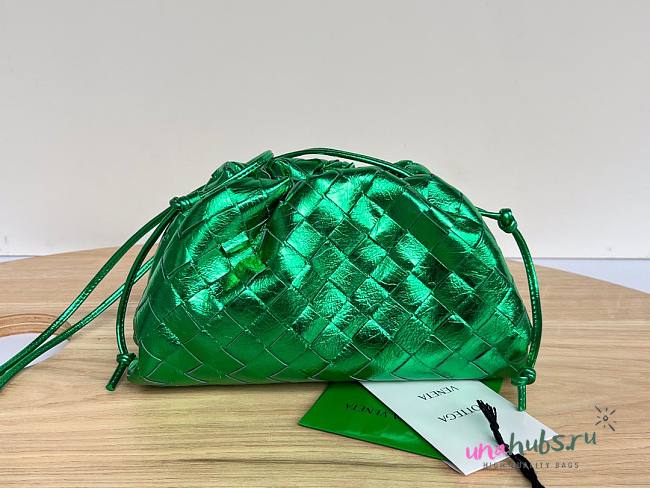 Bottega Veneta BV mini pouch green metallised leather bag - 1