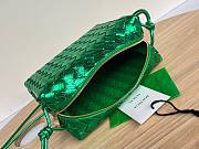 Bottega Veneta Green Loop Camera metallised leather Bag - 6