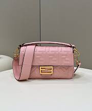 Fendi Baguette pink leather bag 26cm - 1