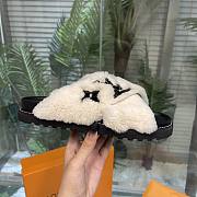 Louis Vuitton Fur black leather slippers - 3