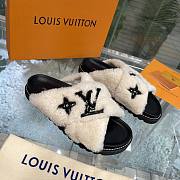 Louis Vuitton Fur black leather slippers - 2