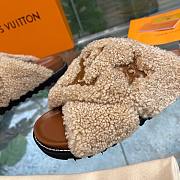 Louis Vuitton Fur brown leather slippers - 2