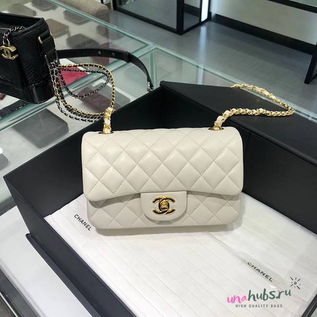 Chanel lampskin white leather 20cm bag in gold/ silver - 1