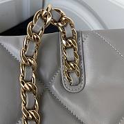 Chanel 22B tote 19 gray lampskin bag - 4