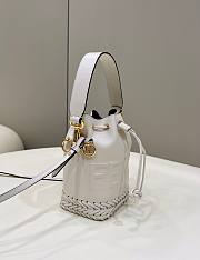 Fendi MON TRESOR white bag - 5