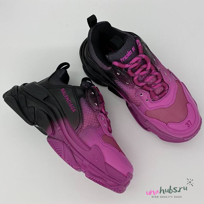 Balenciaga pink black triple S shoes - 1