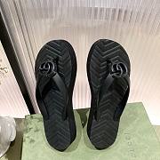 Gucci black GG slippers - 4