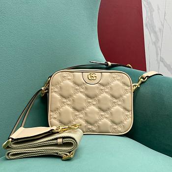 Gucci Matelassé beige leather shoulder bag