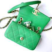 Chanel flapbag handle lampskin green leather 19cm bag - 2