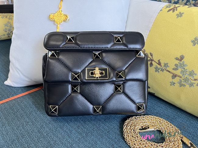 VALENTINO Garavani Stud Black bag - 1