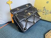 VALENTINO Garavani Stud Black bag - 6