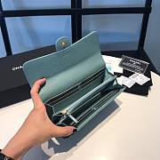 Chanel light blue caviar wallet - 4