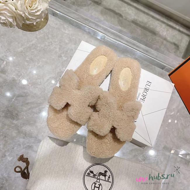 Hermes beige slippers  - 1