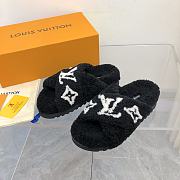 Louis Vuitton black fur slippers  - 1