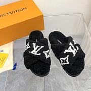 Louis Vuitton black fur slippers  - 5