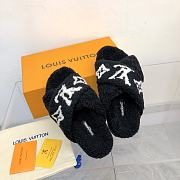 Louis Vuitton black fur slippers  - 3