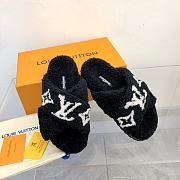 Louis Vuitton black fur slippers  - 2