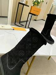 Louis Vuitton fur black high boots - 4