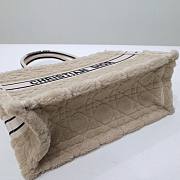 Dior Book Tote Beige Cannage Shearling 36cm - 2