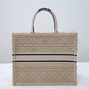 Dior Book Tote Beige Cannage Shearling 42cm - 4