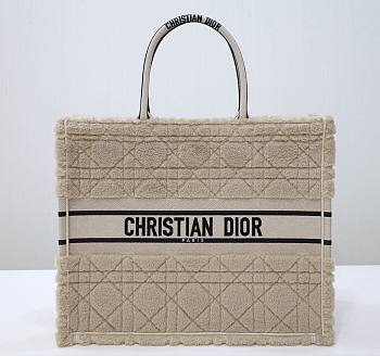 Dior Book Tote Beige Cannage Shearling 42cm