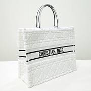 Dior Book Tote White Cannage Shearling 42cm  - 3