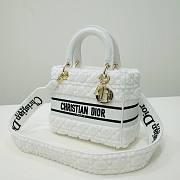 Dior medium Lady D-Lite White Shearling Bag - 4