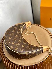 Louis Vuitton monogram loop bag - 3