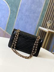 Chanel vintage medium flap bag gold hardware - 6