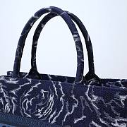 Dior Book To9te Blue Dior Roses Embroidery 36cm Bag - 2