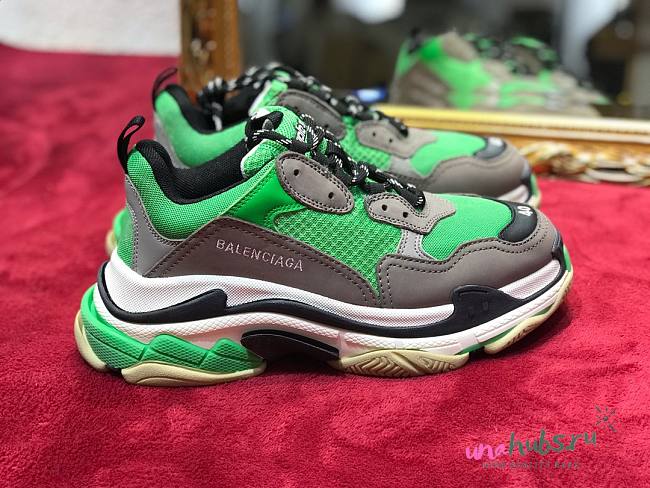 Balenciaga triple S green sneaker - 1