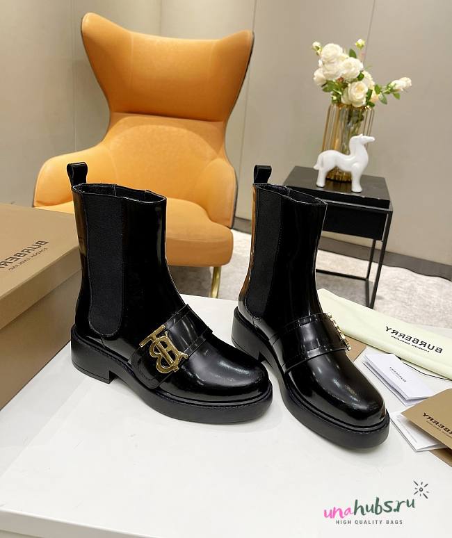 Burberry black patent leather boots - 1