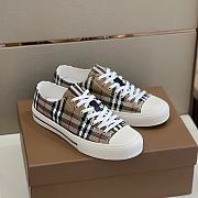 Burberry men shoes 02 - 1